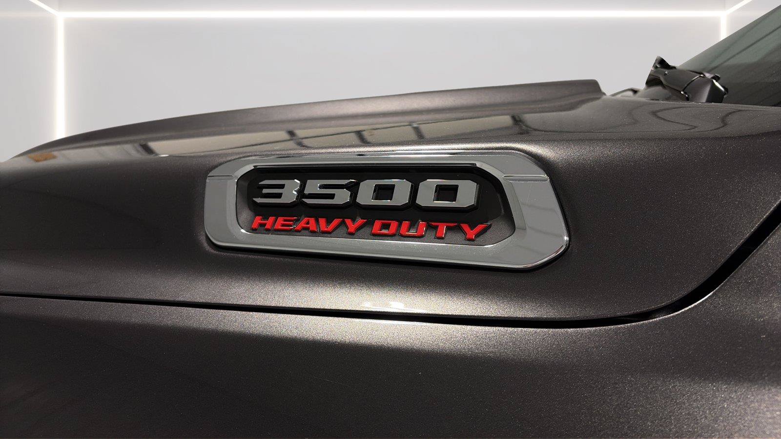 Used 2025 RAM 3500 Limited AWD/4WD image 34