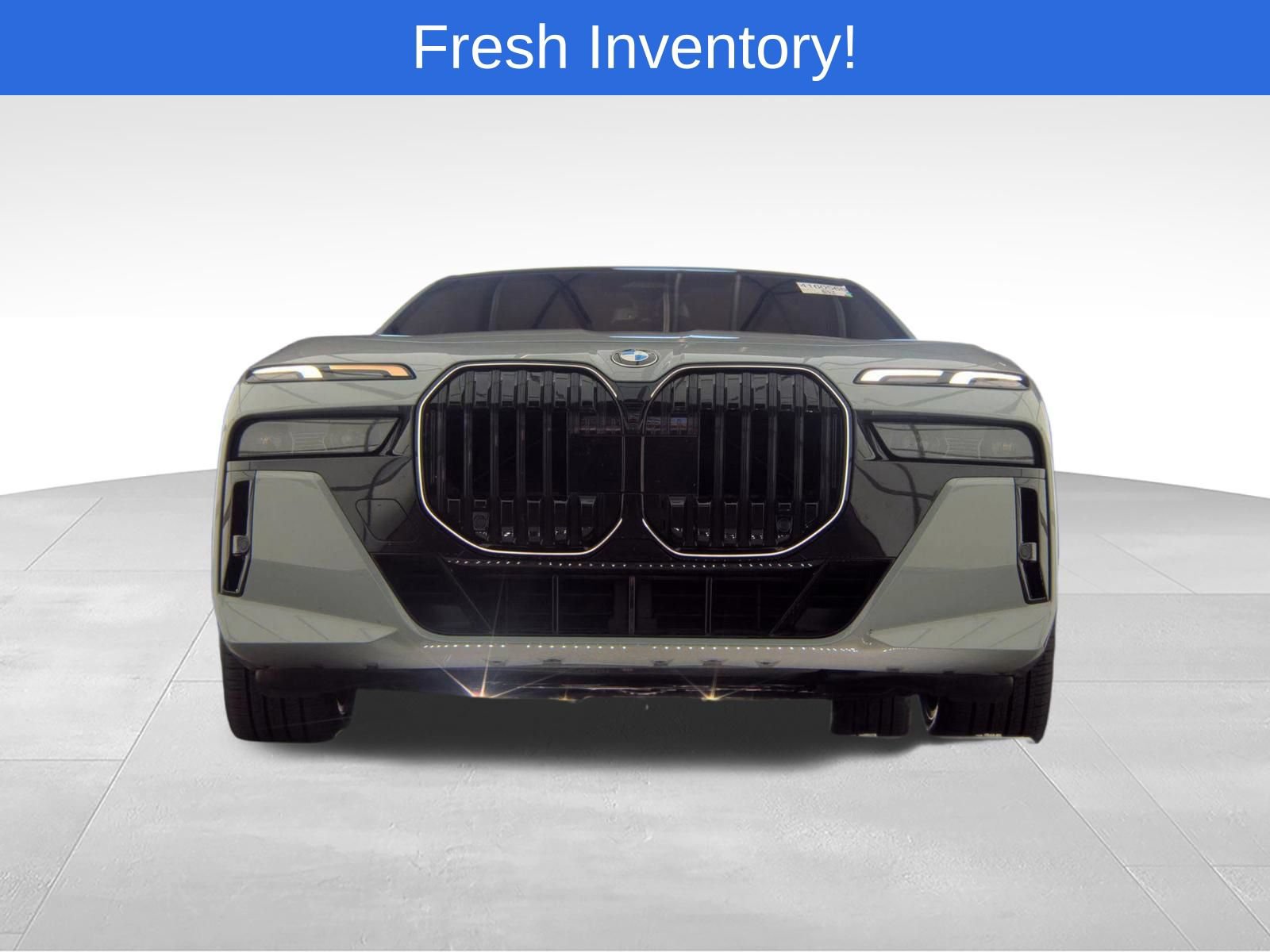 Used 2026 BMW 740i xDrive w/ Premium Package AWD/4WD image 3