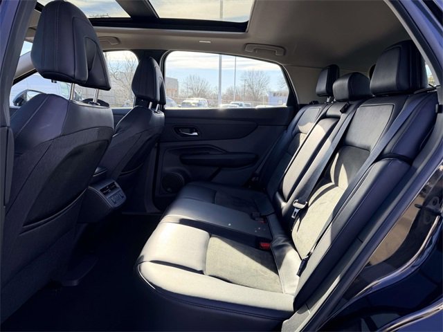 Used 2023 Nissan Ariya AWD image 15