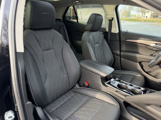 Used 2023 Buick Envision Avenir image 34