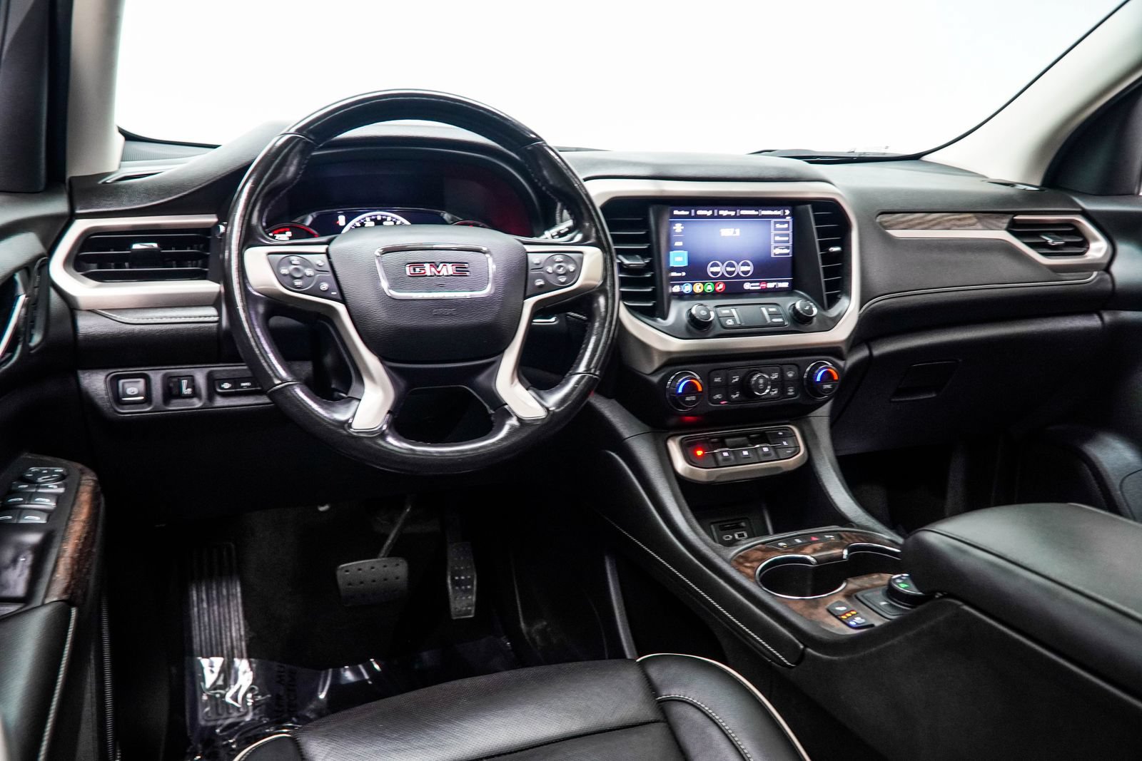 Used 2021 GMC Acadia Denali w/ Denali Technology Package FWD image 19