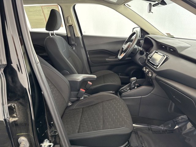 Used 2022 Nissan Kicks S image 21