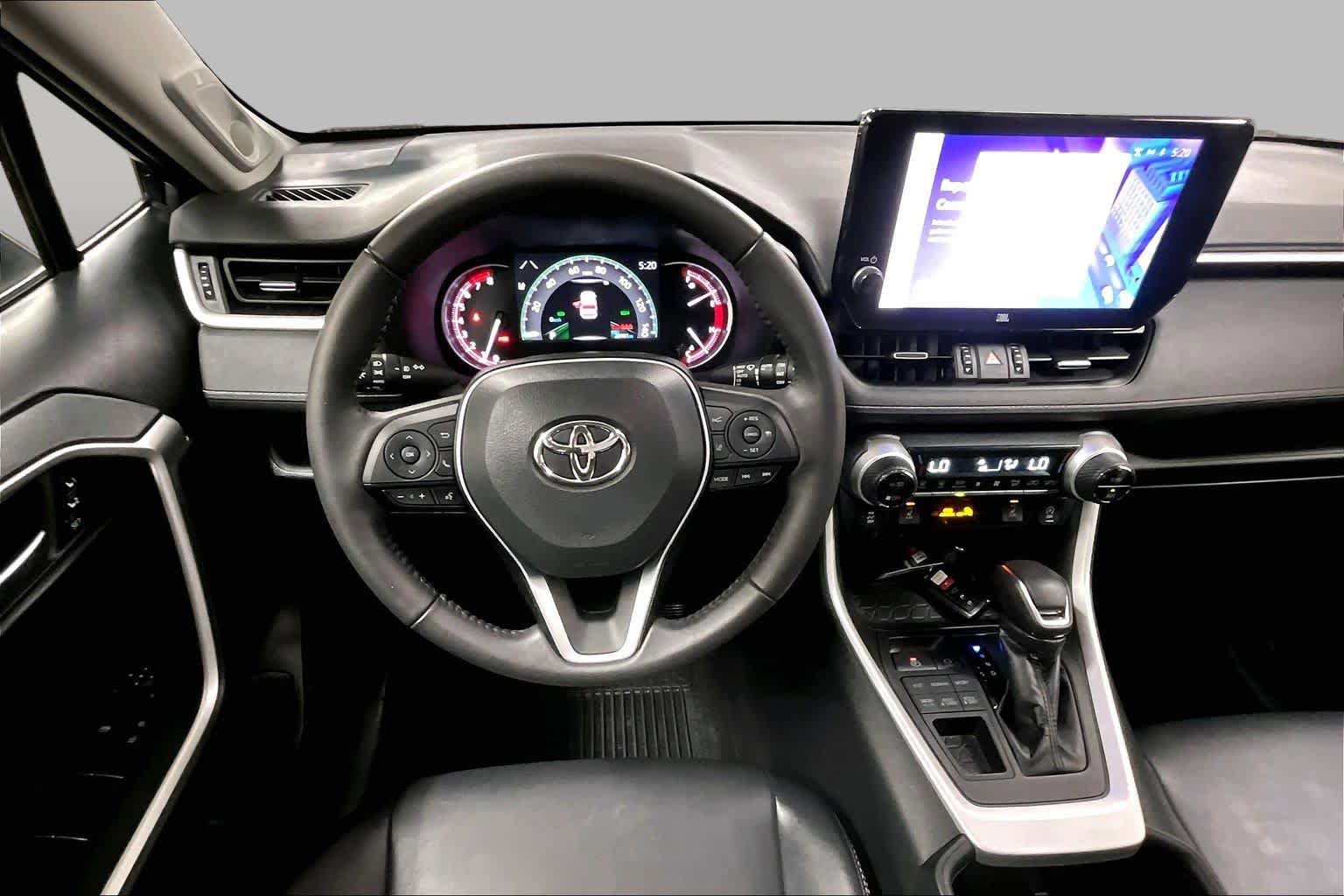 Used 2023 Toyota RAV4 XLE Premium AWD/4WD image 6