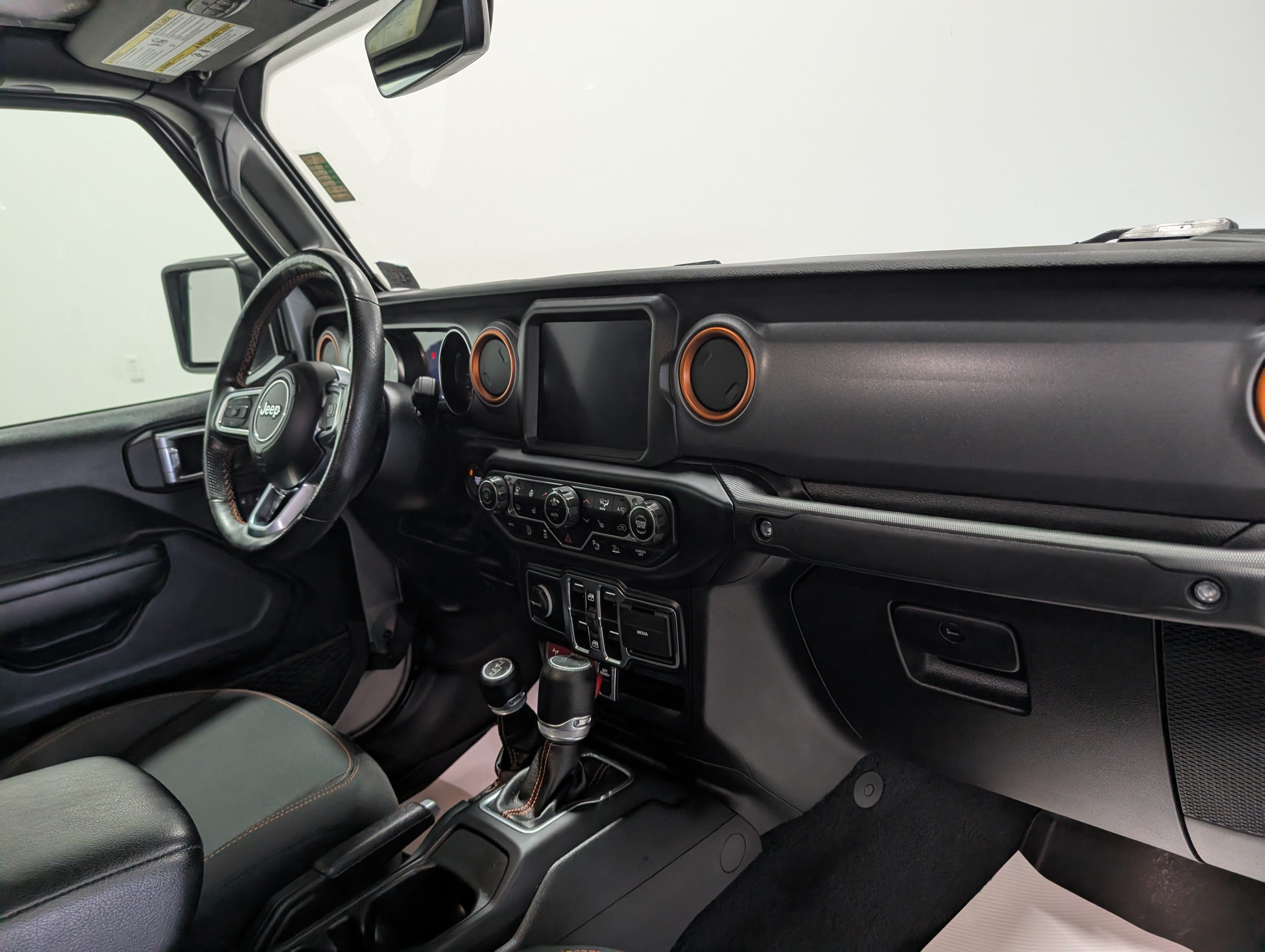 Used 2021 Jeep Gladiator Mojave AWD/4WD image 19