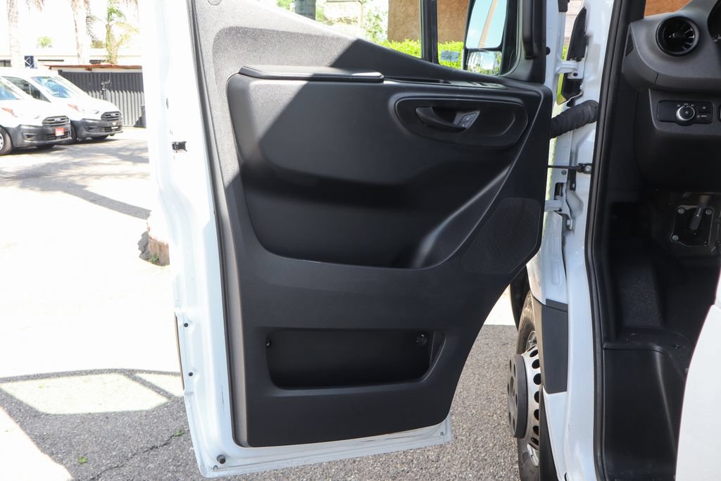 Used 2021 Mercedes-Benz Sprinter 3500 image 18