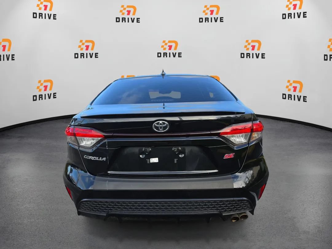 Used 2022 Toyota Corolla SE FWD image 6
