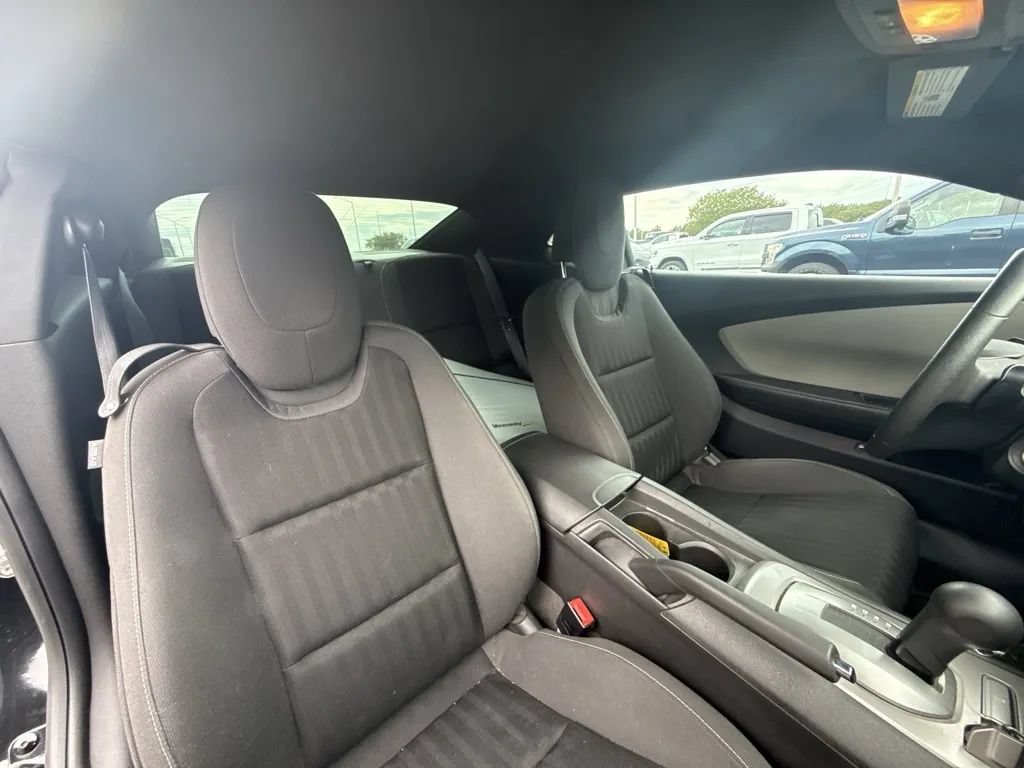 Used 2015 Chevrolet Camaro LS RWD image 11