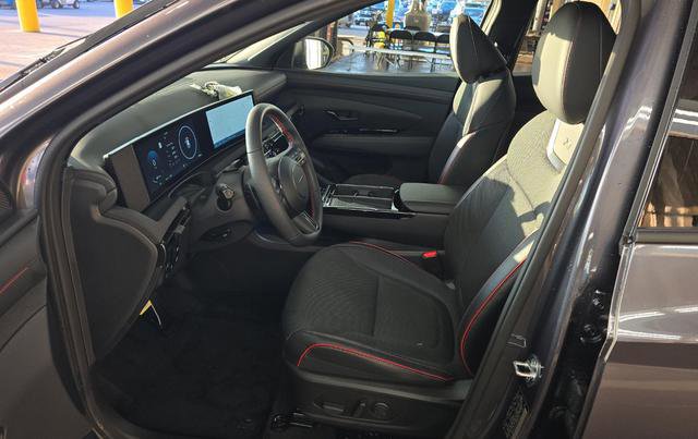 Used 2025 Hyundai Tucson N Line image 5