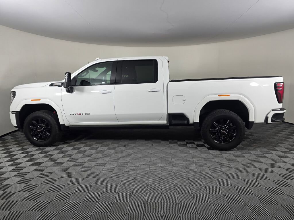 Used 2024 GMC Sierra 2500 AT4 w/ AT4 Premium Plus Package image 5