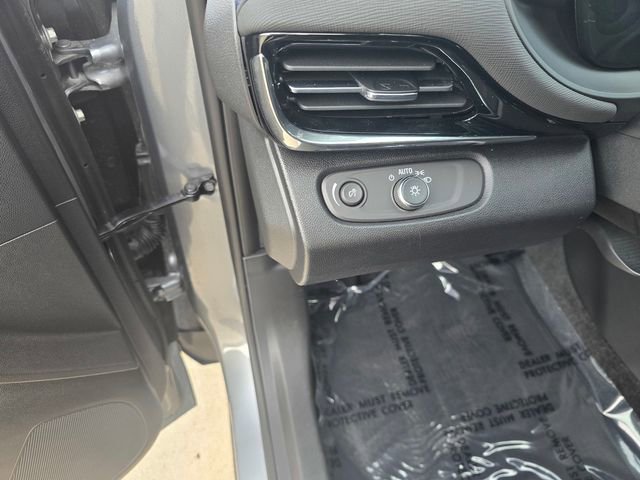 Used 2025 Buick Envista Sport Touring image 33