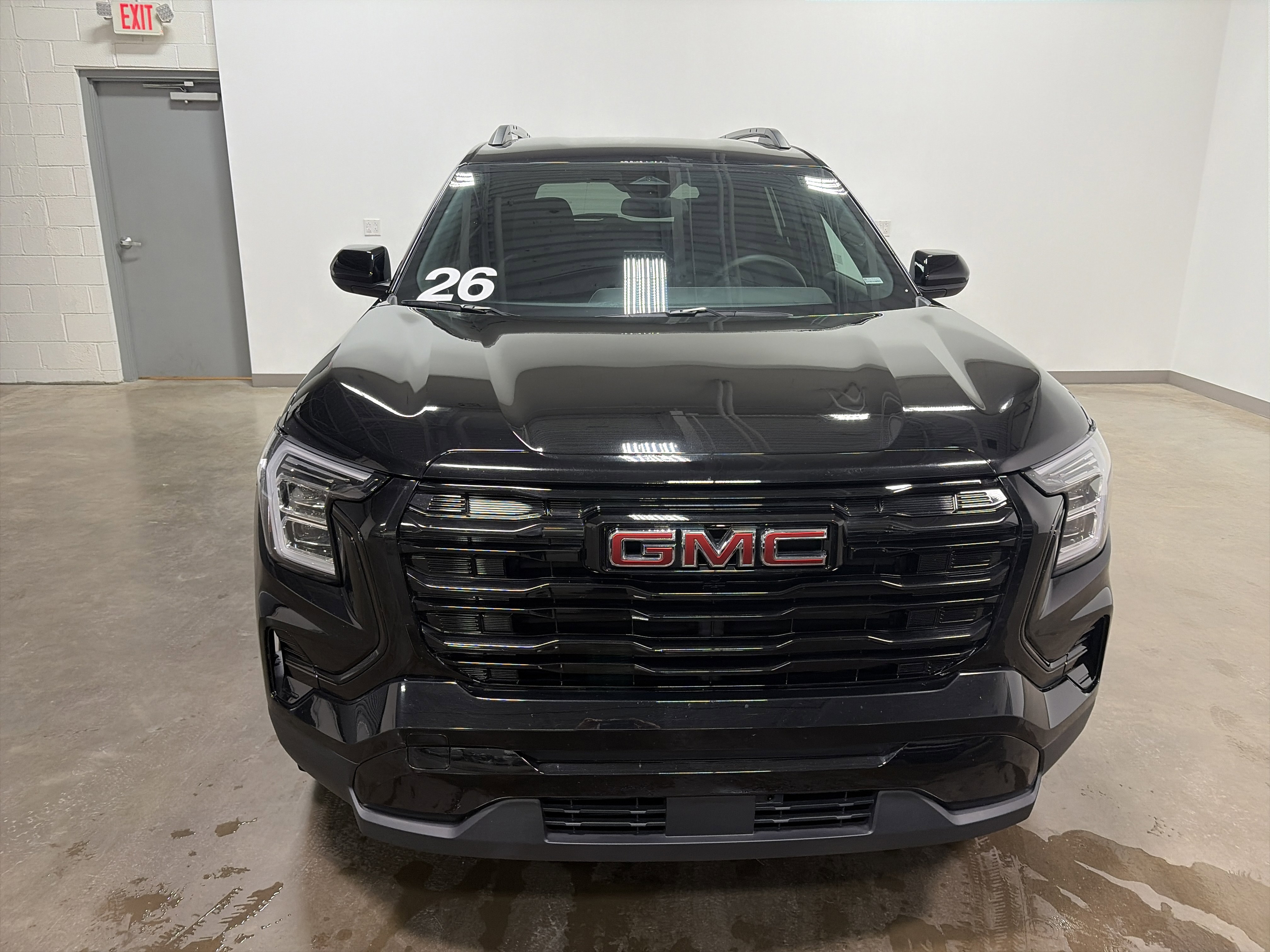 Used 2026 GMC Terrain Elevation w/ Elevation Premium Package image 7