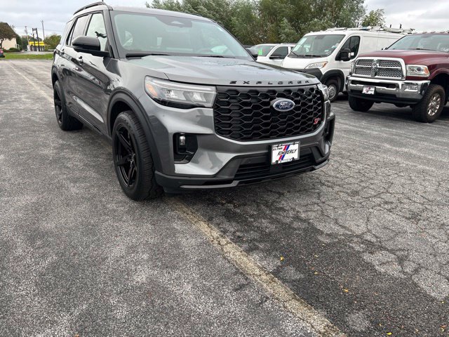 Used 2026 Ford Explorer ST w/ Sun And Sound Package AWD/4WD image 2