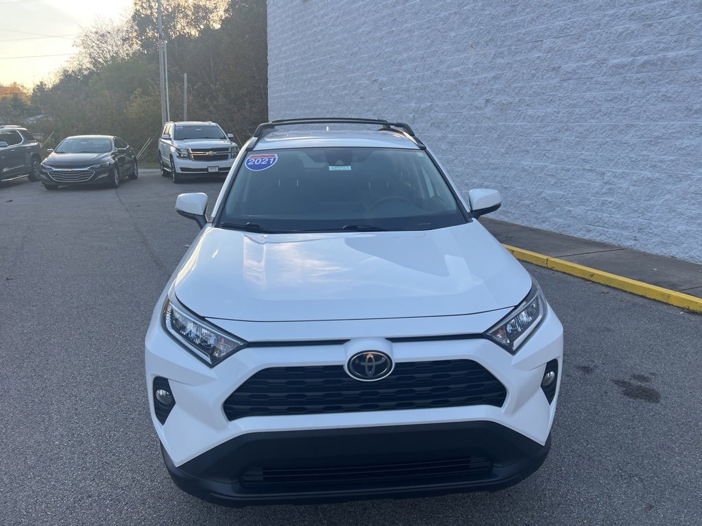Used 2021 Toyota RAV4 XLE AWD/4WD image 6