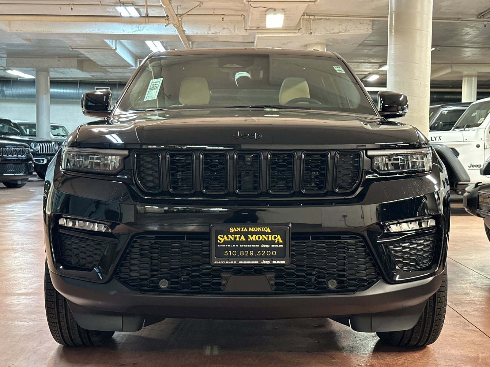New 2025 Jeep Grand Cherokee Limited w/ Luxury Tech Group II image 8