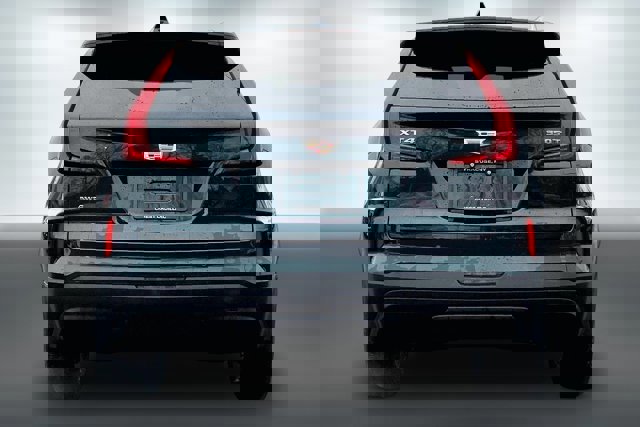 Used 2024 Cadillac XT4 Luxury w/ Cold Weather Package image 3