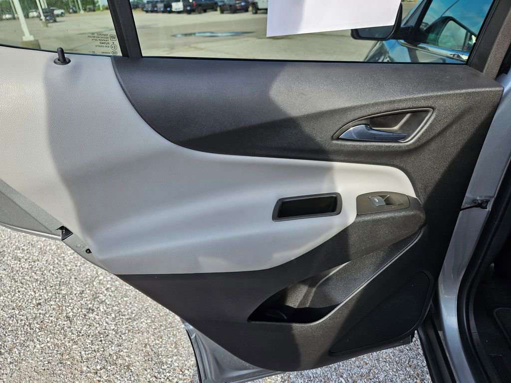Used 2023 Chevrolet Equinox LT image 25
