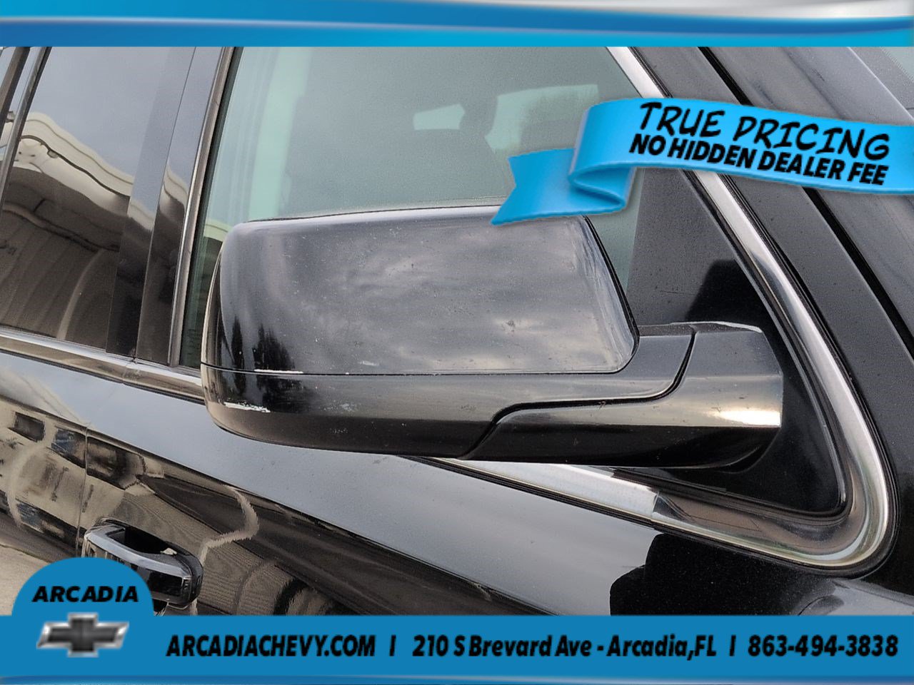 Used 2017 Chevrolet Suburban LT RWD image 11
