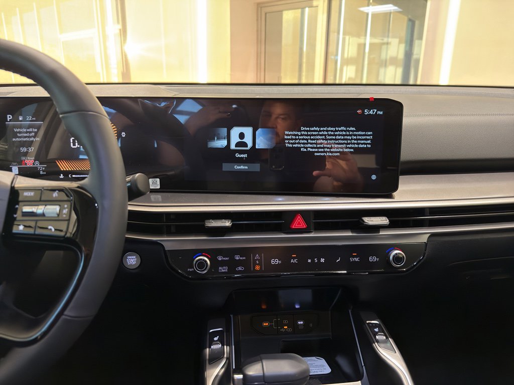 New 2026 Kia Sorento S w/ S Panoramic Sunroof Package image 16