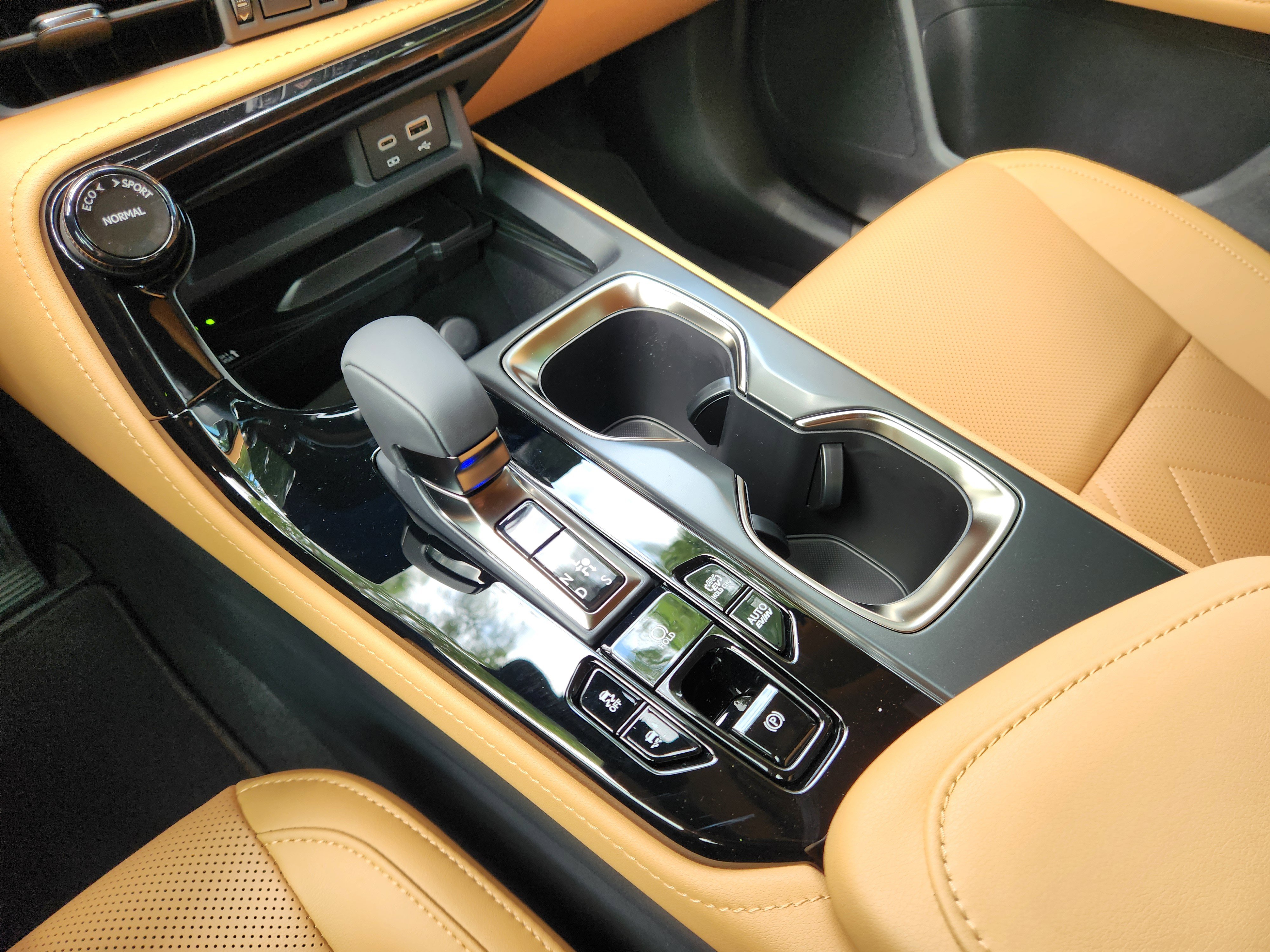 New 2025 Lexus NX 450h+ AWD w/ Luxury Package image 15