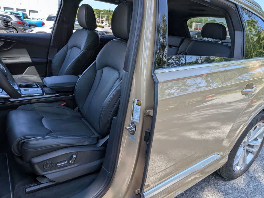 Certified 2025 Audi Q7 3.0T Prestige AWD/4WD image 8