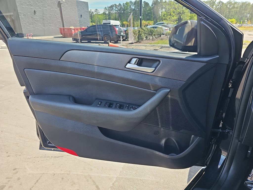 Used 2017 Hyundai Sonata Sport w/ Value Edition Package 02 FWD image 30