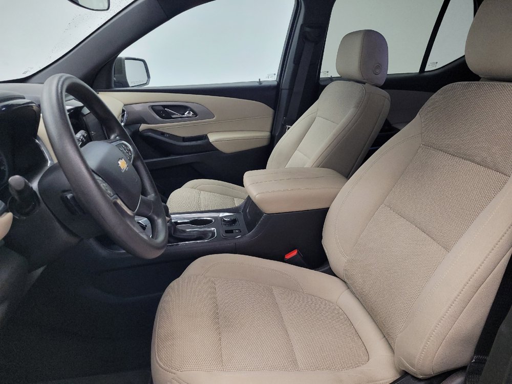 Used 2023 Chevrolet Traverse LS FWD image 17