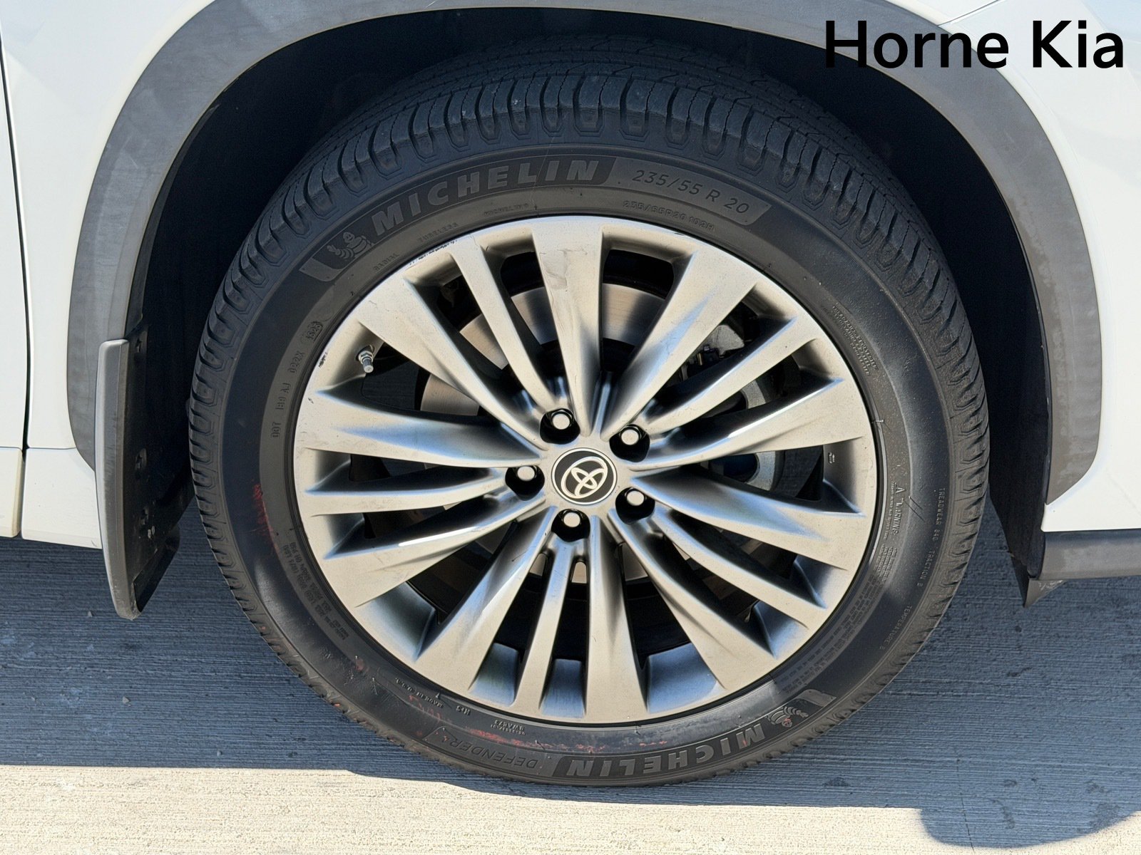 Used 2021 Toyota Highlander Platinum AWD/4WD image 8