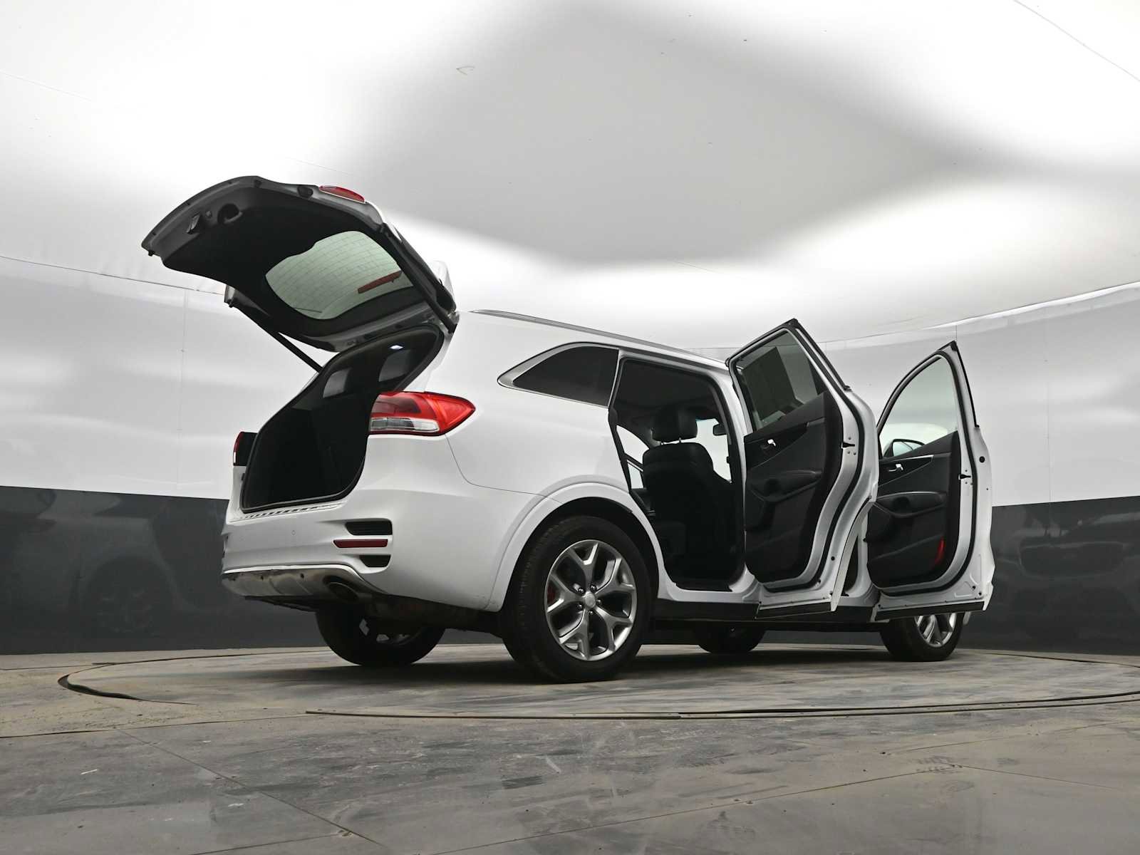 Used 2018 Kia Sorento SX image 43