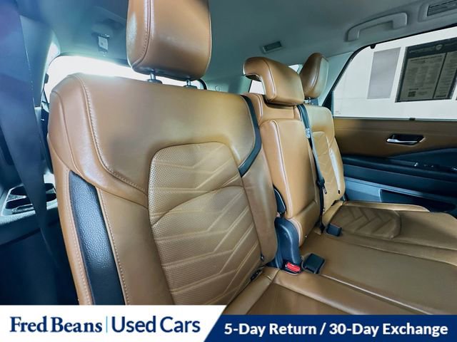 Used 2023 Nissan Pathfinder Platinum w/ Cargo Package AWD/4WD image 30
