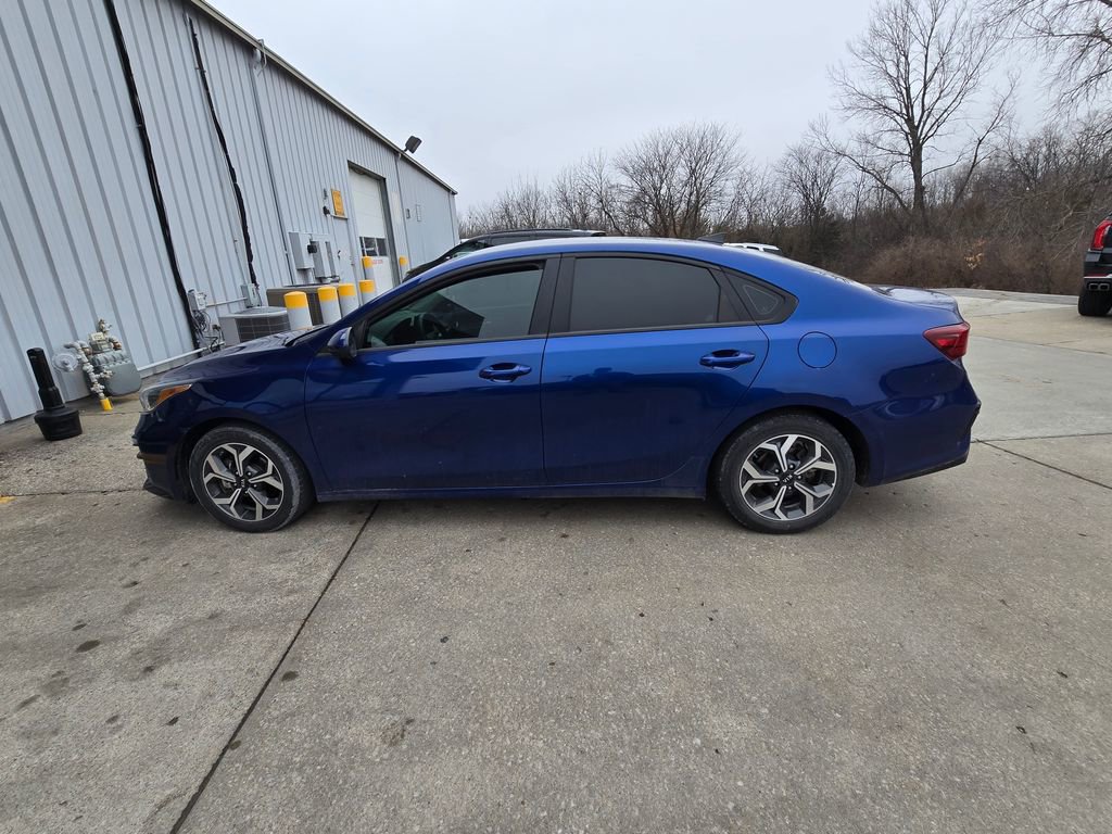 Used 2021 Kia Forte LXS image 3