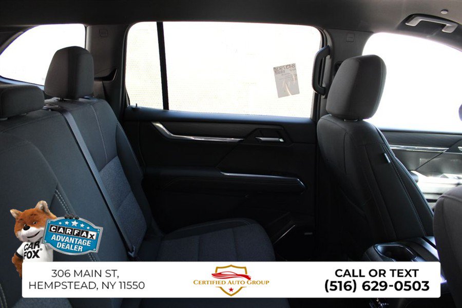 Used 2025 GMC Acadia Elevation FWD image 23