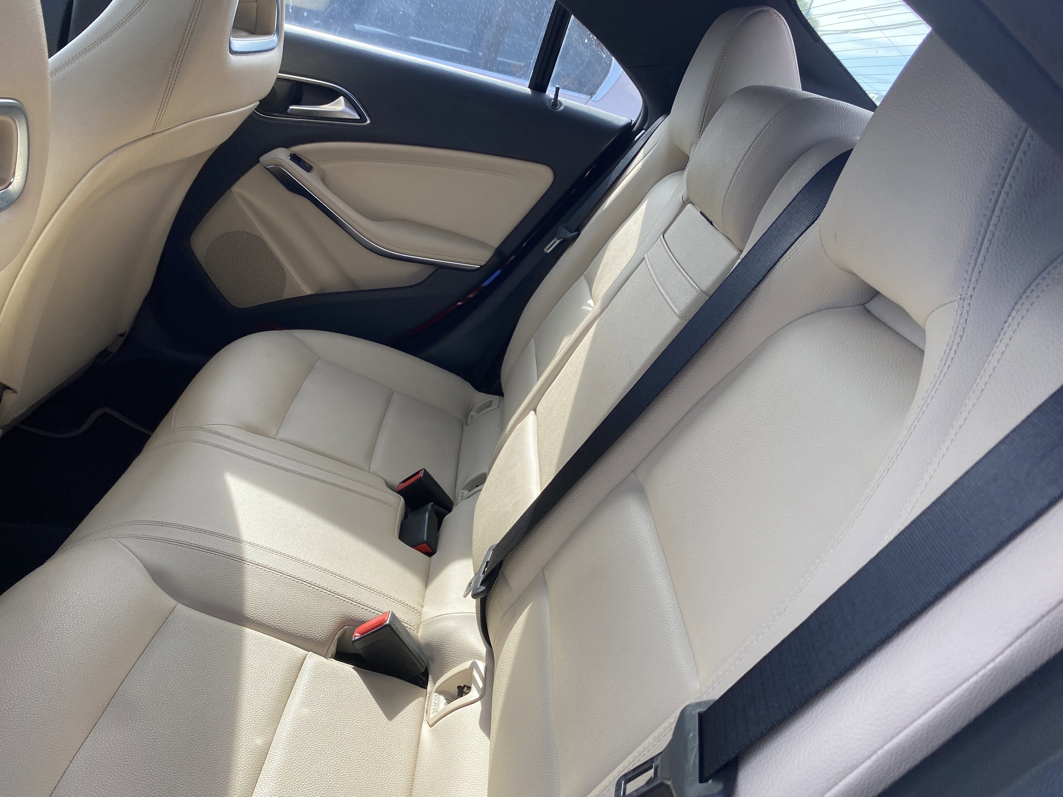 Used 2018 Mercedes-Benz CLA 250 4MATIC image 13