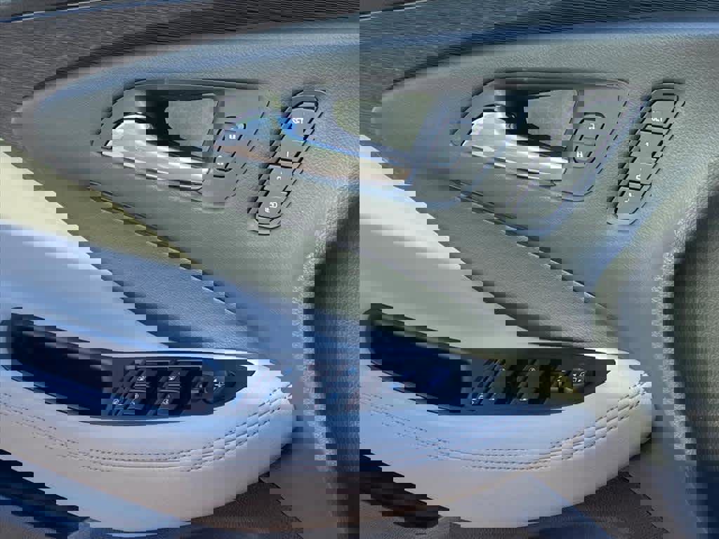 Used 2017 Buick Envision Essence image 20