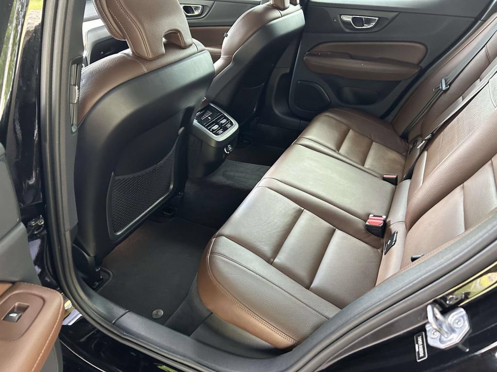 Used 2019 Volvo S60 T5 Inscription FWD image 9