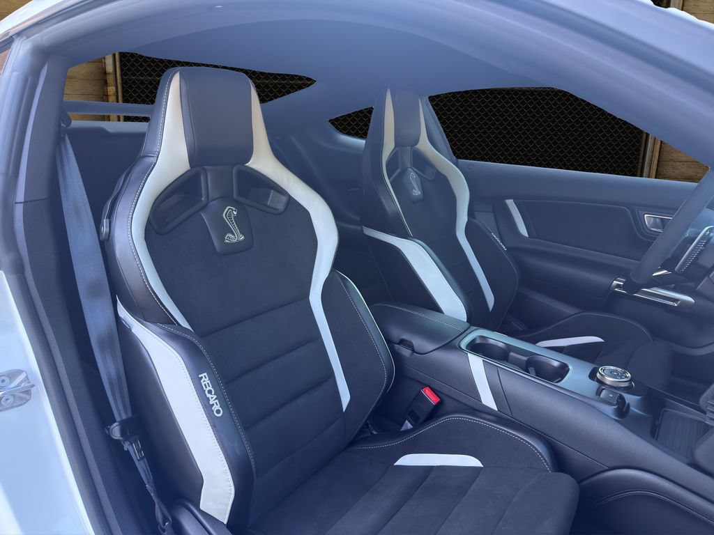 Used 2021 Ford Mustang Shelby GT500 w/ Carbon Fiber Track Pack RWD image 18