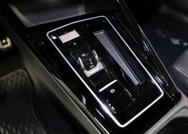 Used 2025 Volkswagen GTI SE w/ SE Leather Seating Package image 19