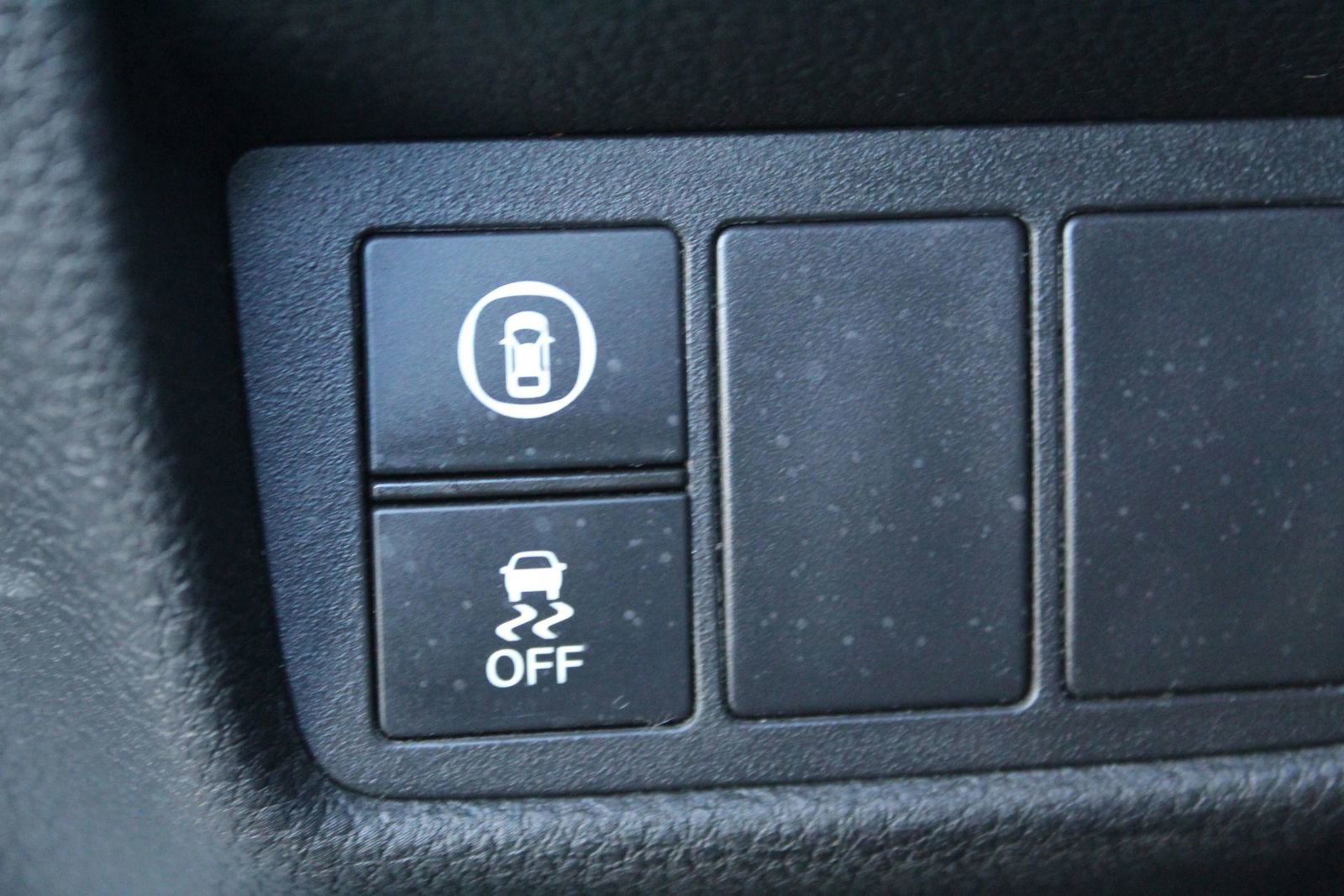 Used 2018 Honda Accord LX image 25