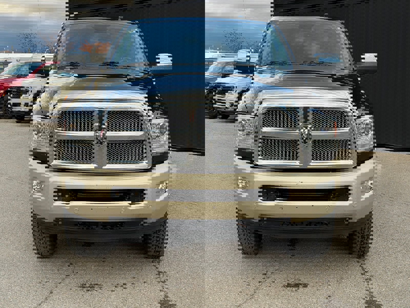 Used 2017 RAM 3500 Laramie Longhorn image 2