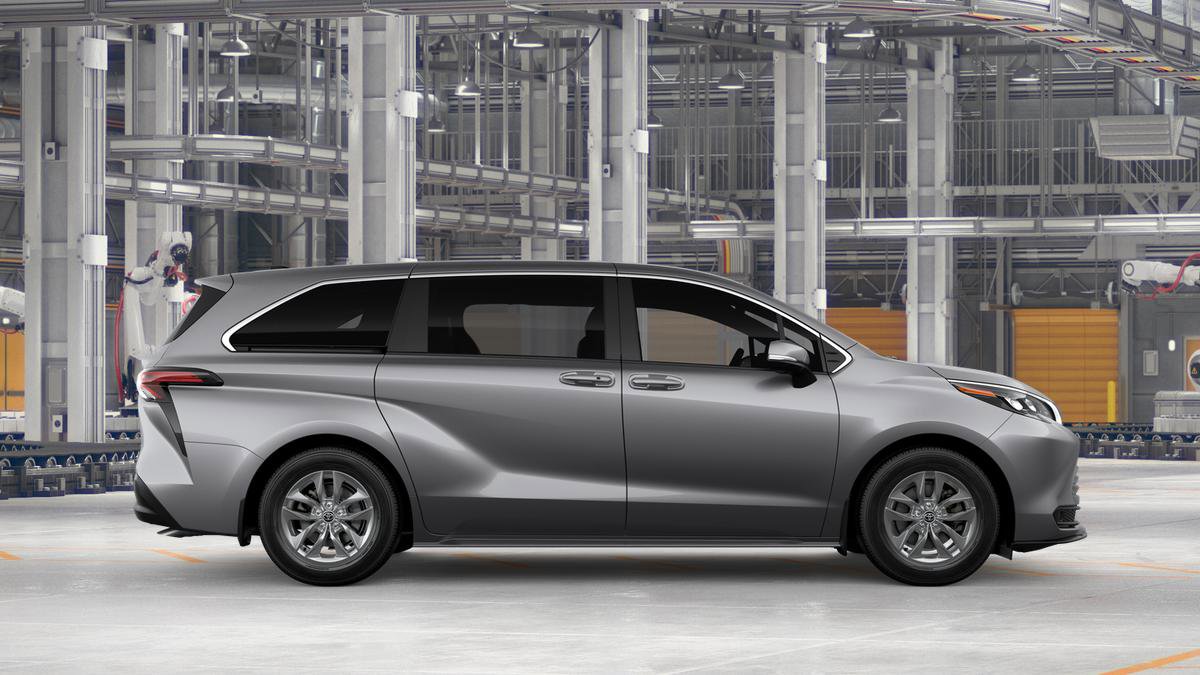 New 2026 Toyota Sienna LE AWD/4WD image 12