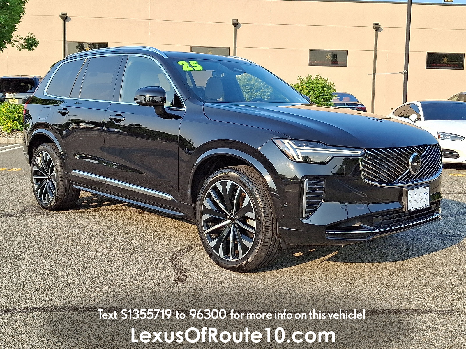 Used 2025 Volvo XC90 T8 Plus AWD/4WD image 1