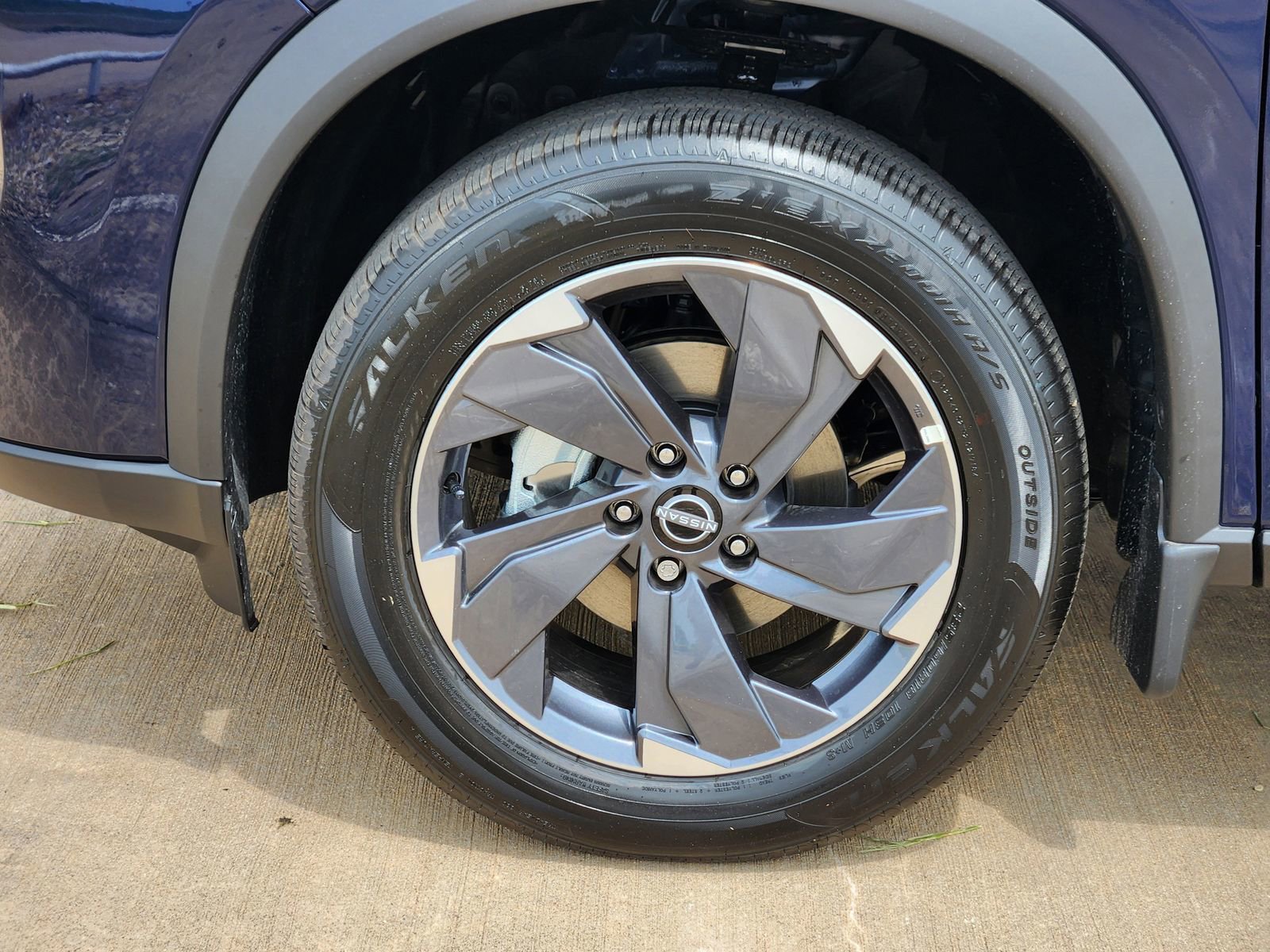 New 2026 Nissan Rogue SV image 10