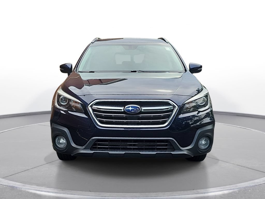 Used 2018 Subaru Outback 3.6R Touring w/ Popular Package #3 AWD/4WD image 2