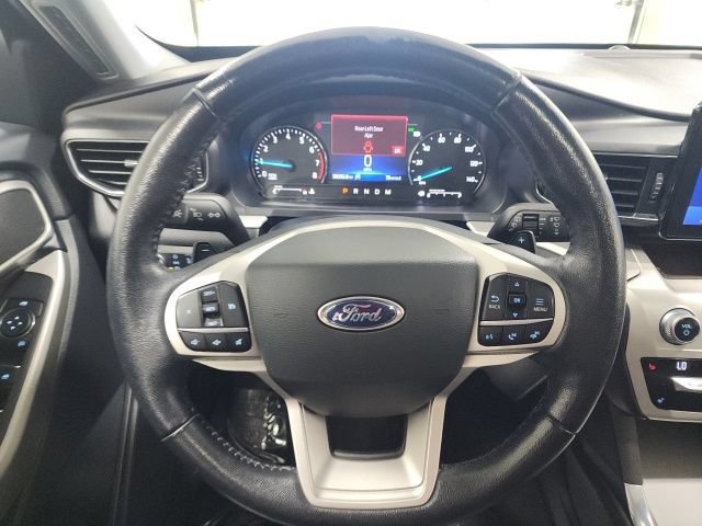 Used 2021 Ford Explorer XLT w/ Equipment Group 202A AWD/4WD image 27