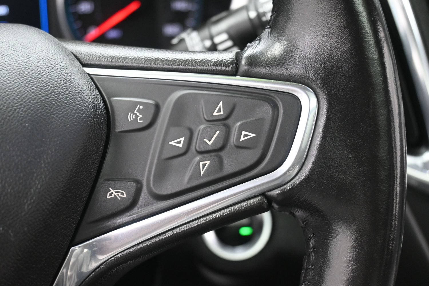 Used 2020 Chevrolet Equinox LT AWD/4WD image 21