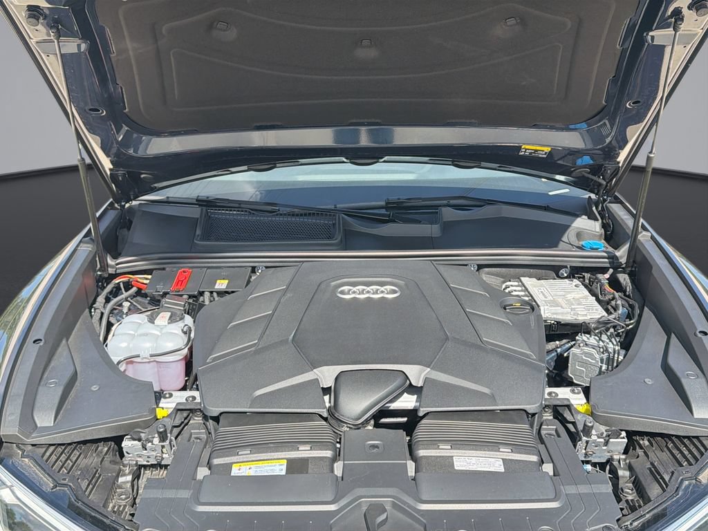 Used 2025 Audi Q8 Premium AWD/4WD image 14