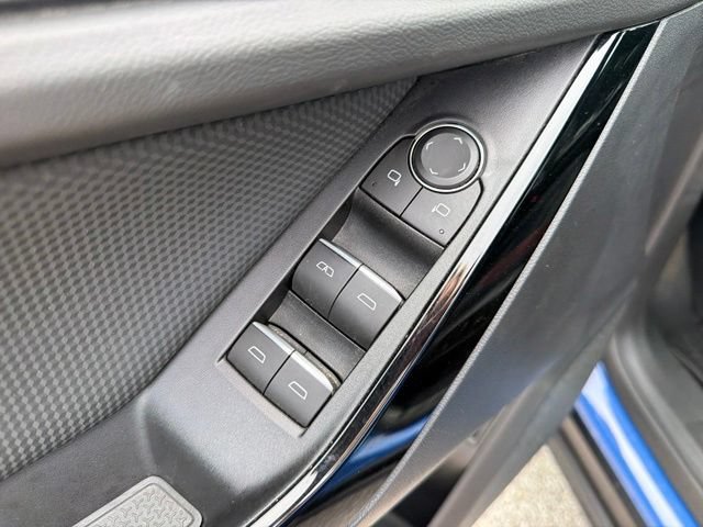 Used 2025 Chevrolet Equinox RS w/ Safety and Technology Package FWD image 24
