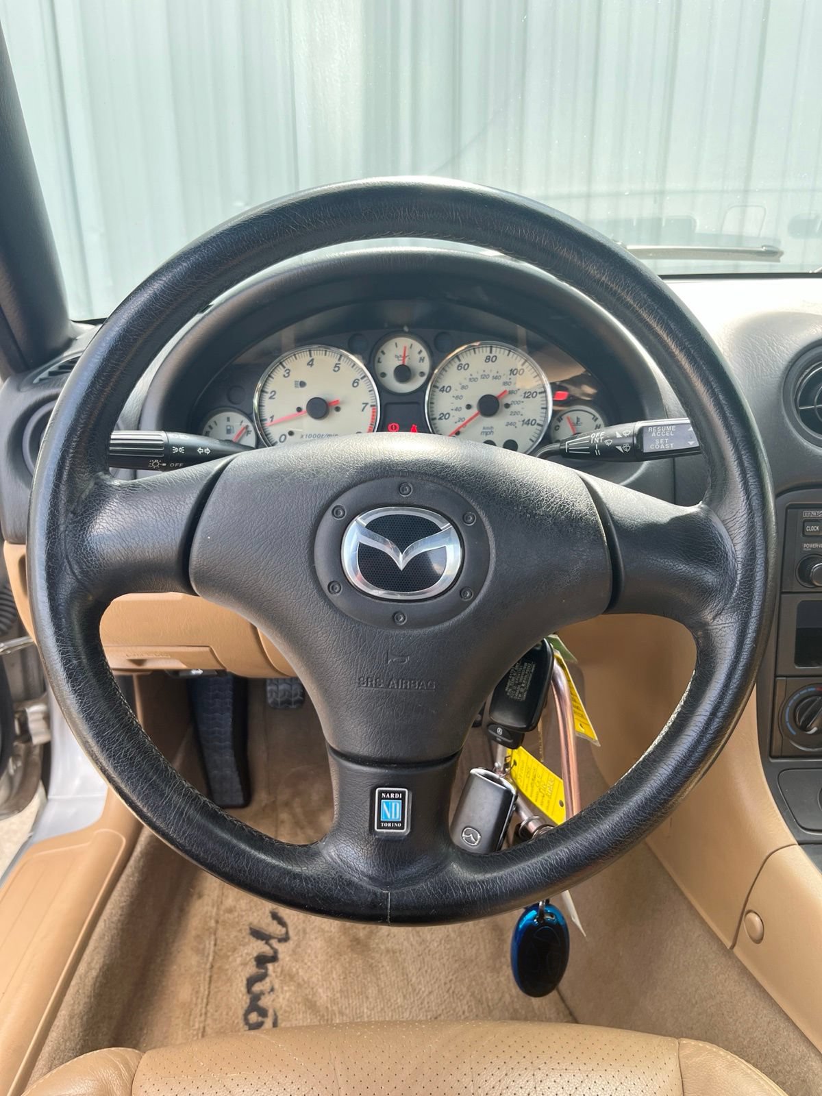 Used 2001 MAZDA MX-5 Miata RWD image 14