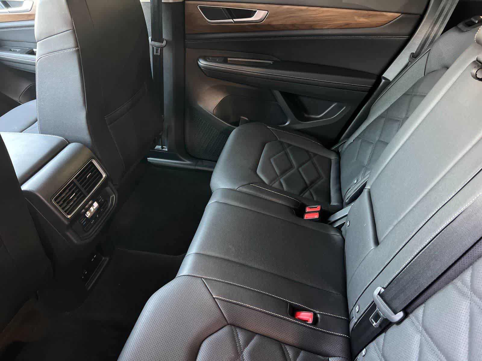 Used 2026 Volkswagen Atlas SE FWD image 5