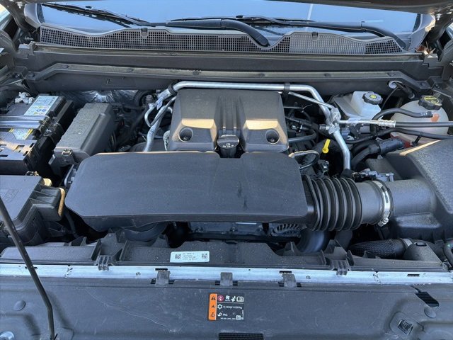Used 2024 Chevrolet Colorado Z71 w/ Z71 Convenience Package 2 image 25