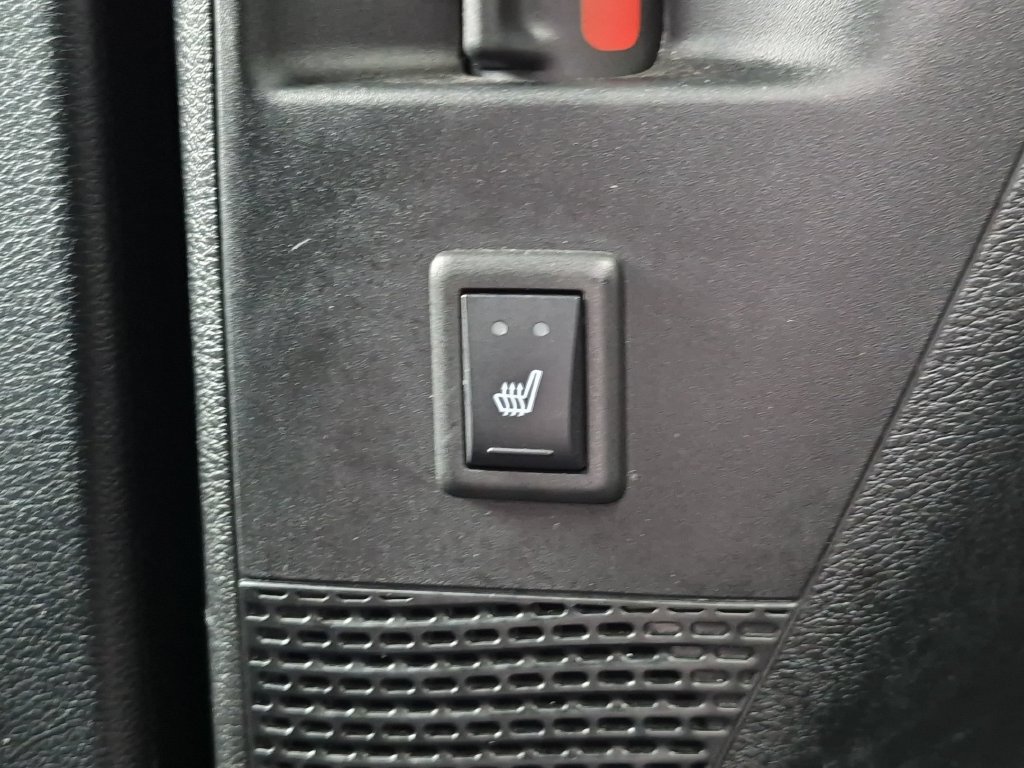 Used 2025 Chrysler Pacifica Limited FWD image 26